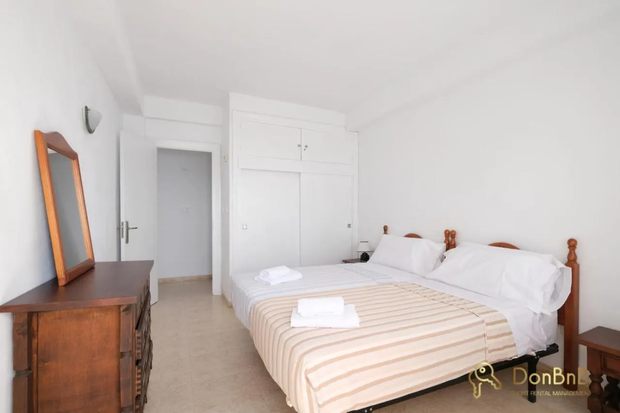Apartamento Con Piscina En La Primera Linea De Playa De Fuengirola Spain