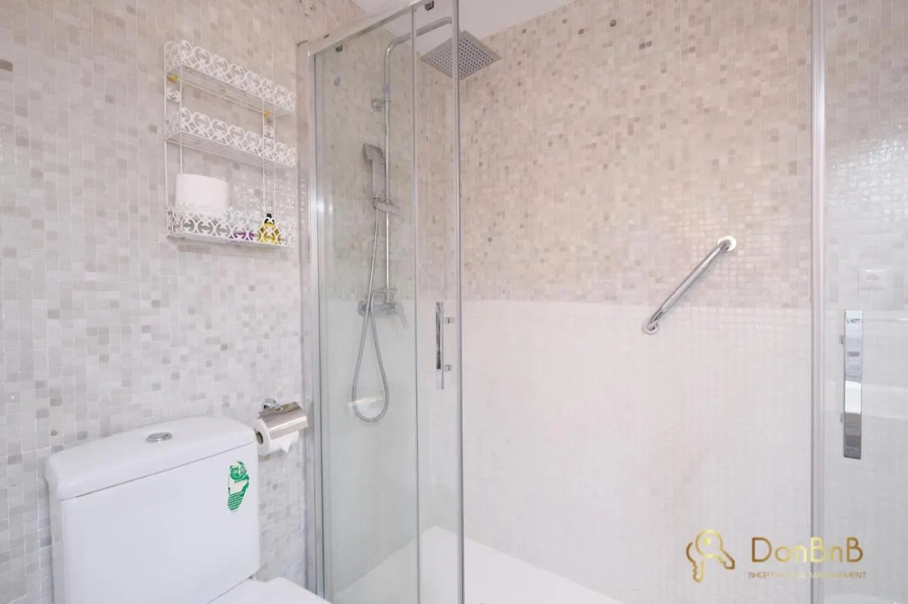 Apartamento Con Piscina En La Primera Linea De Playa De Fuengirola