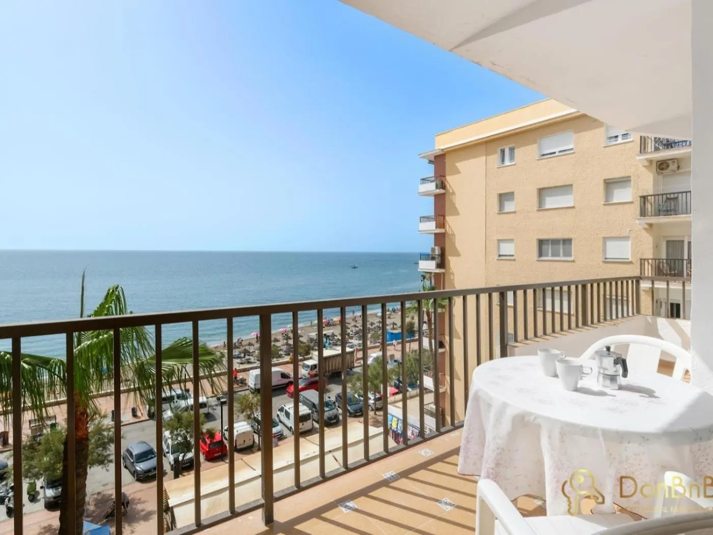 Apartamento Con Piscina En La Primera Linea De Playa De Fuengirola