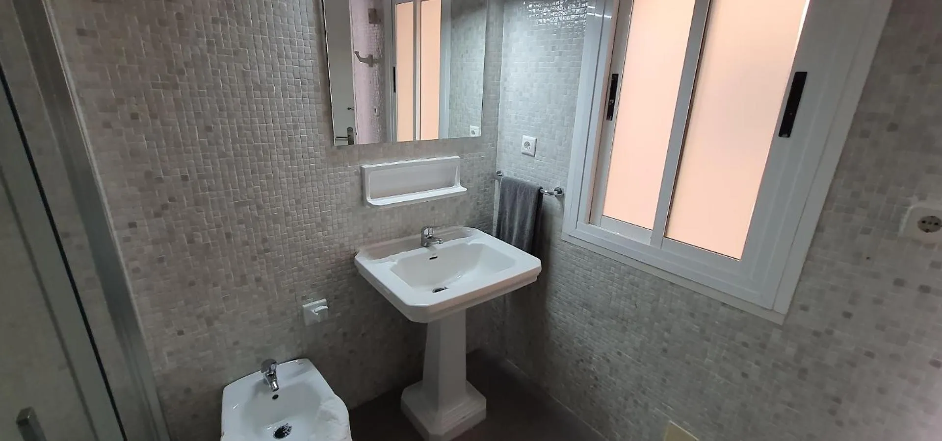 Apartamento Con Piscina En La Primera Linea De Playa De Fuengirola 0*,
