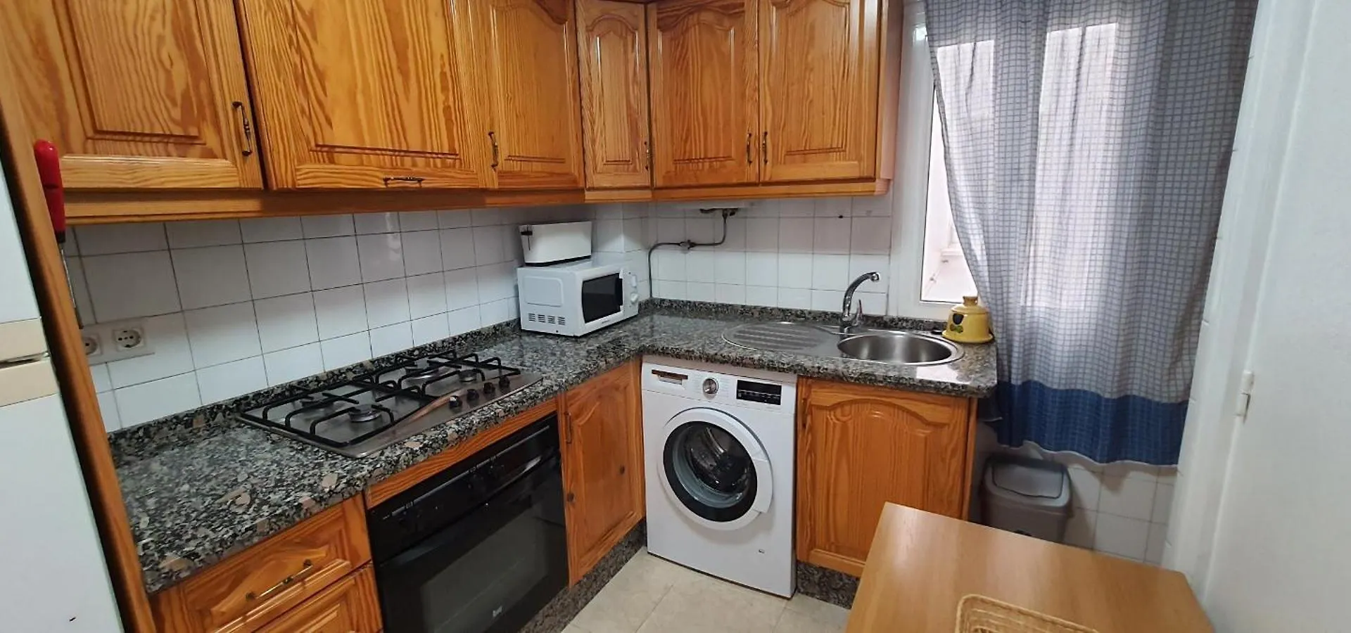 Apartamento Con Piscina En La Primera Linea De Playa De Fuengirola